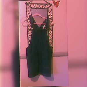 Overall skirt